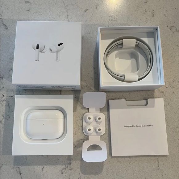 AirPods